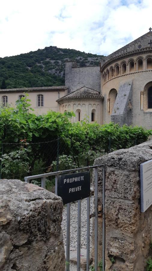 Charmant T2 Tout Confort Au Centre Du Village ! Florensac Bagian luar foto